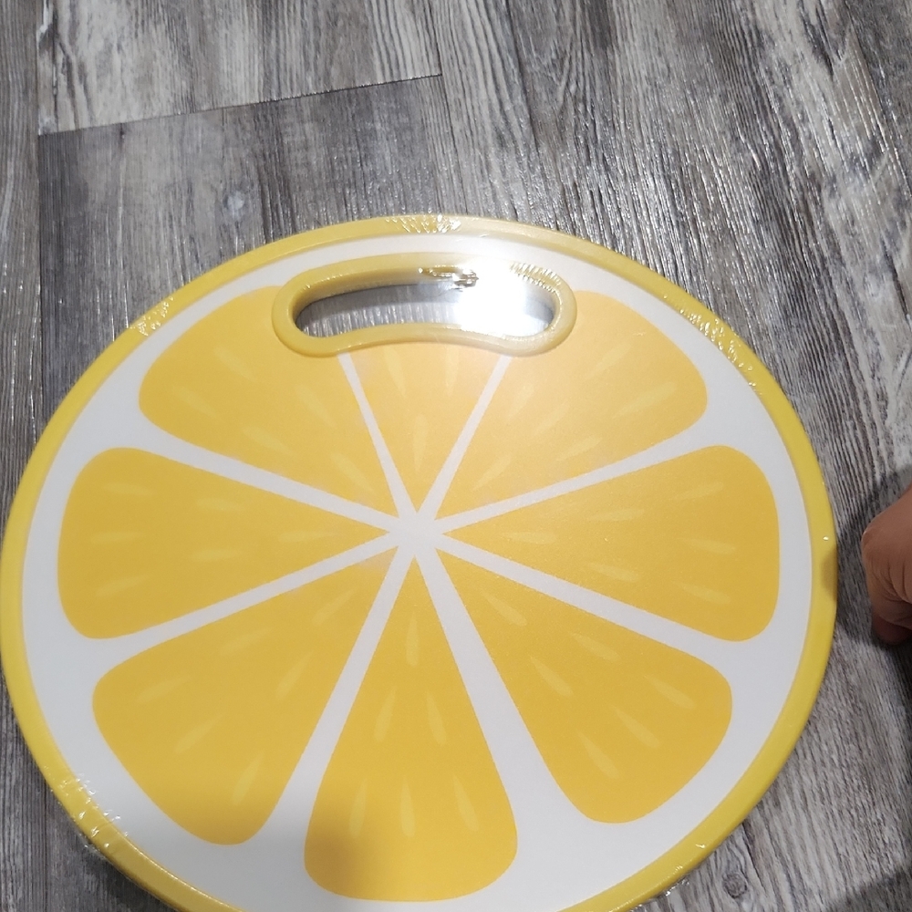 Yellow Lemon Slice Cutting Board